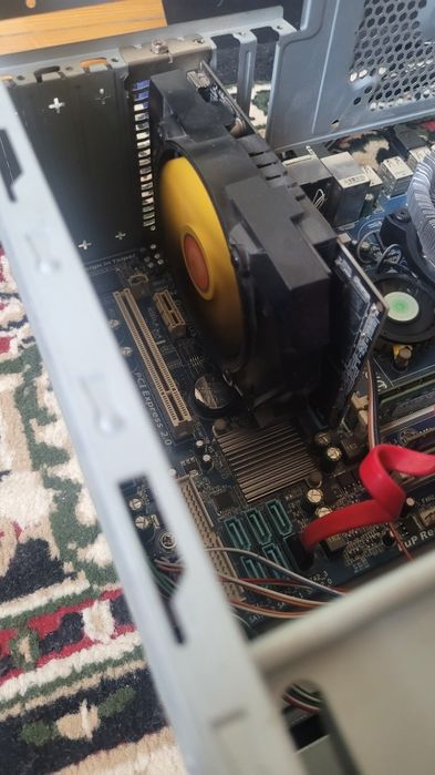 Pc kompyuter kays sotiladi