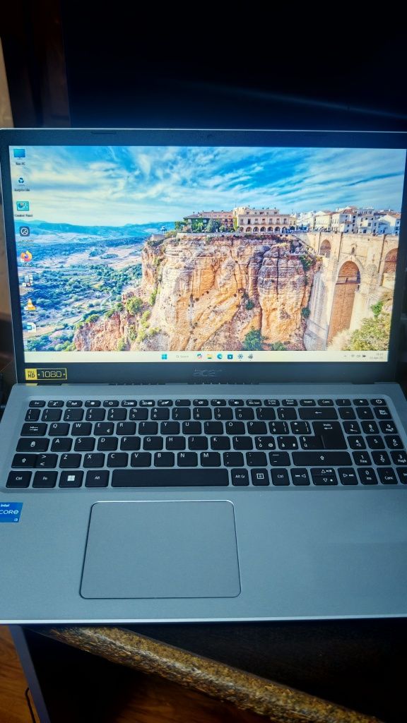 Laptop Acer i3 gen11, 16gb, 500gb