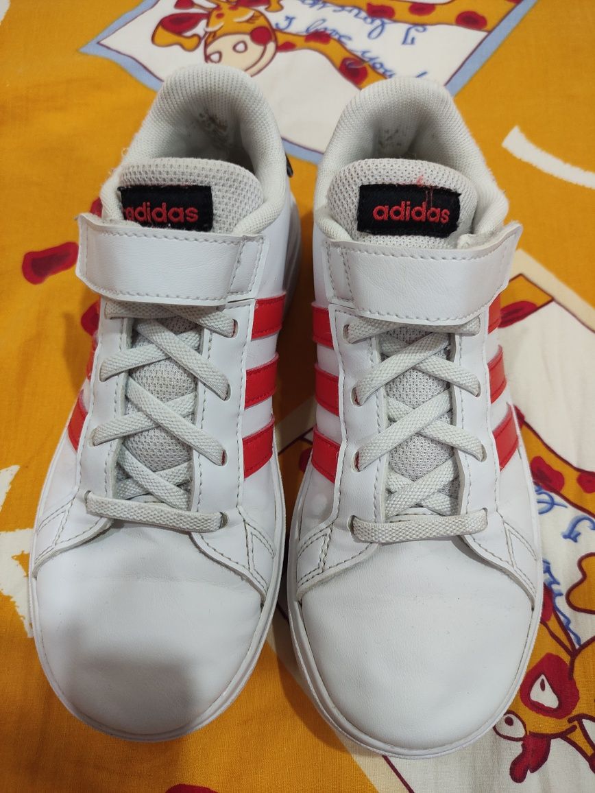 Маратонки adidas