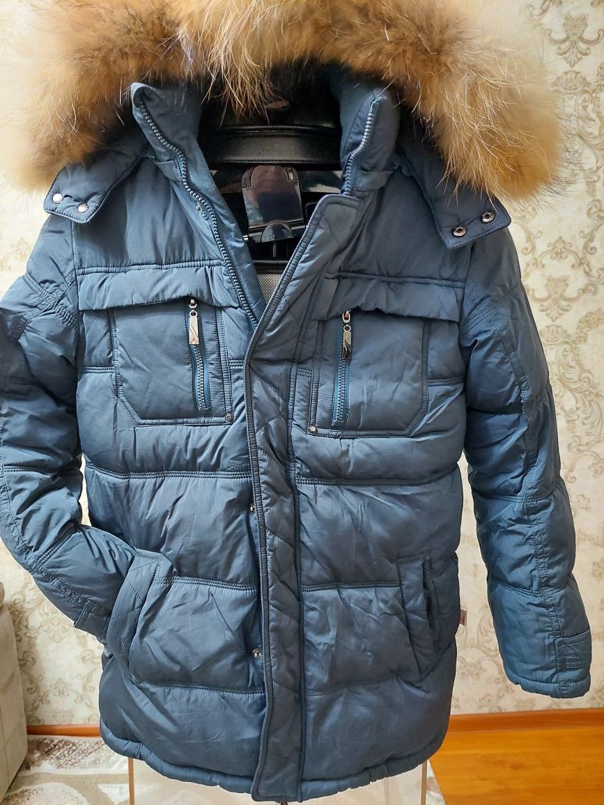 Продам зимнюю подростковую куртку