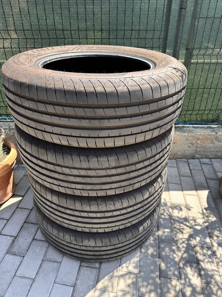 235/65/18 GoodYear Eagle F1 de vara