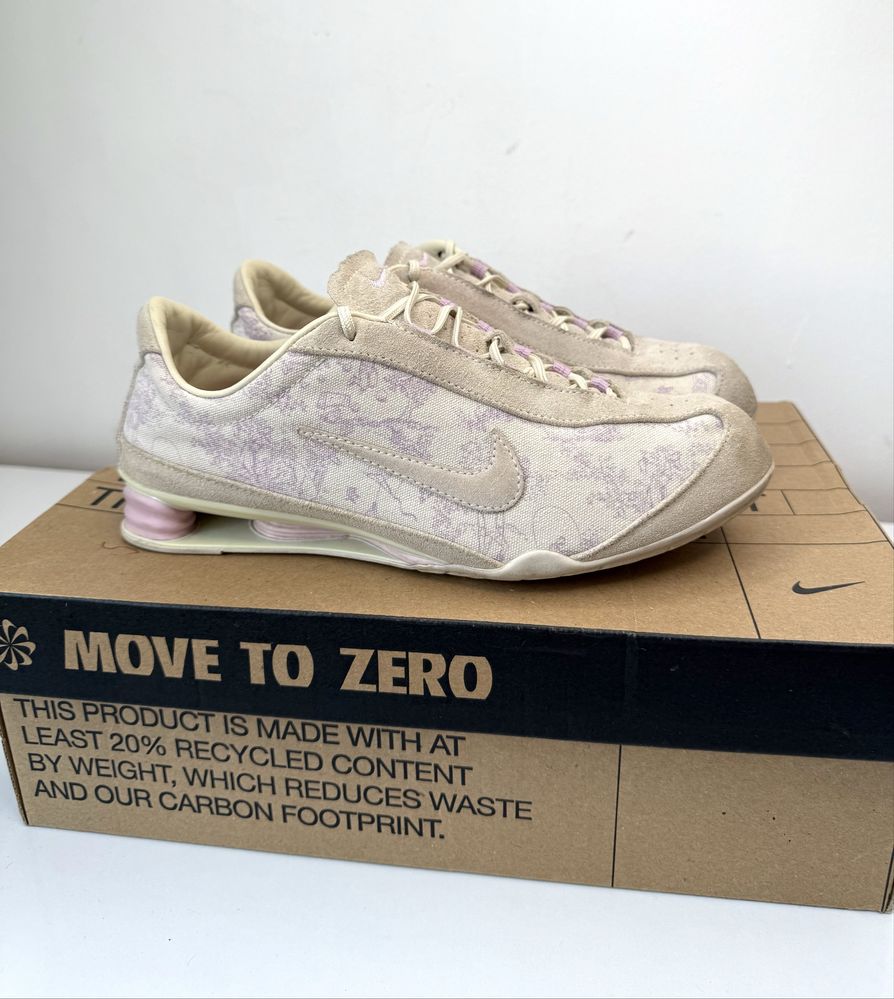 Nike W Shok R4 (38.5) Маратонки