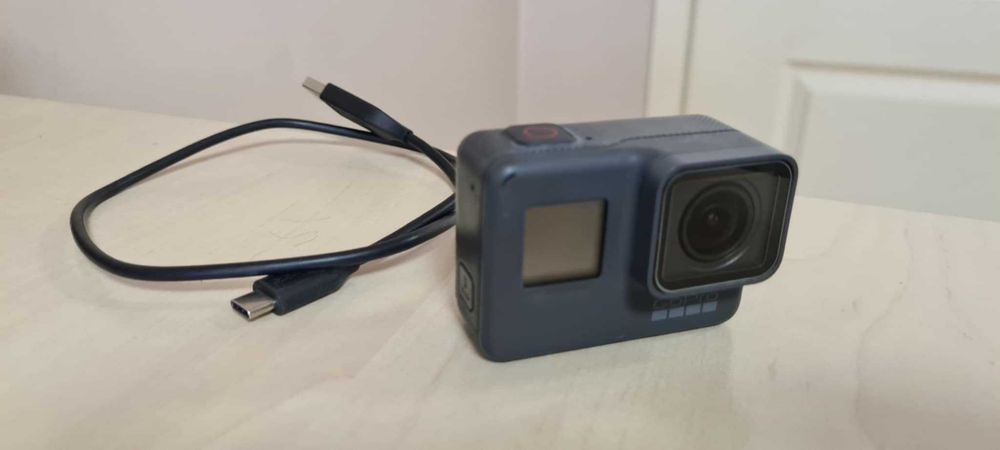 Продавам GoPro HERO 6 Black с аксесоари