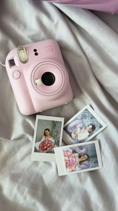 Instax Mini 12 — розовый, 30 кадров, 40 000 ₸. Атырау.