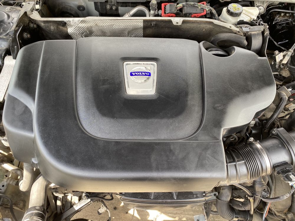 Injectoare Volvo XC 60 2.4 D 2012