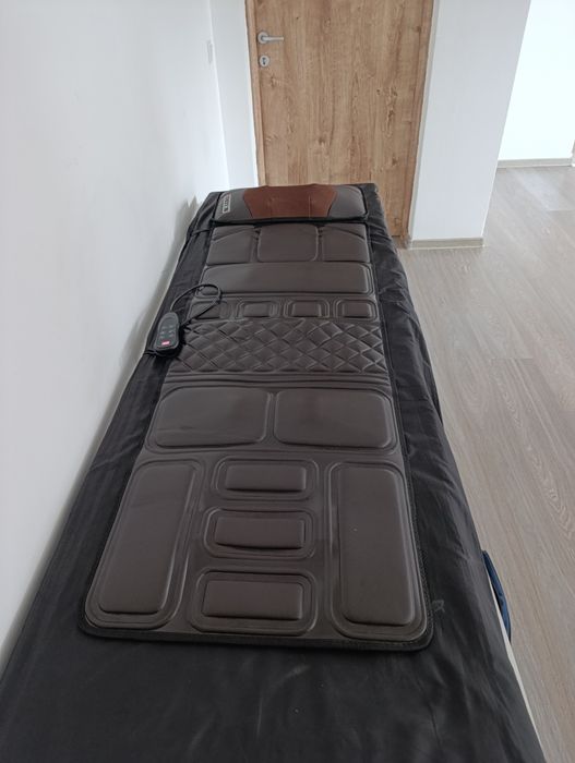 Vând saltea de masaj