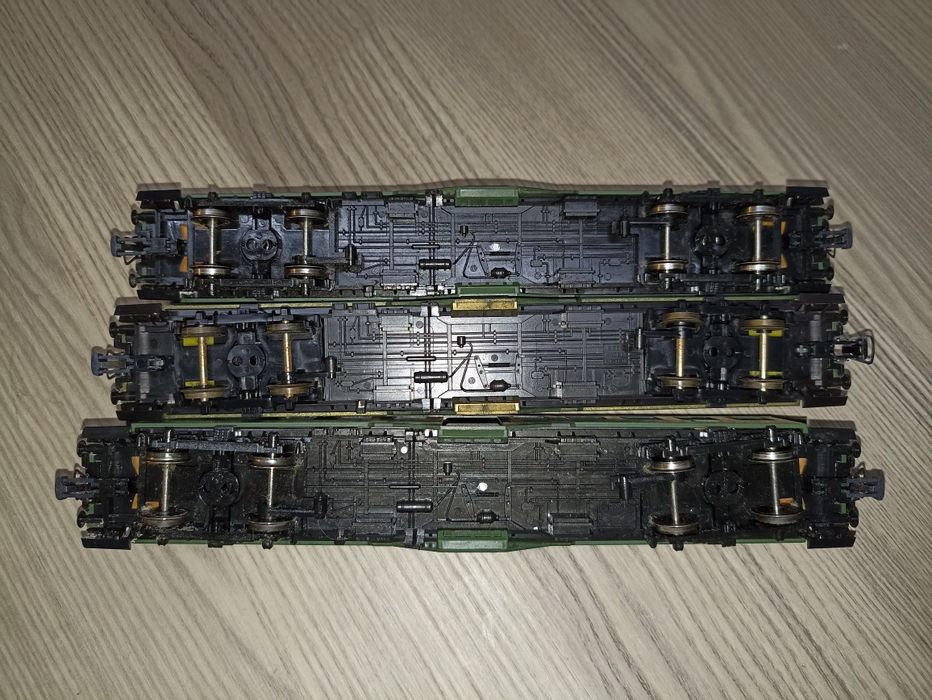 Roco vagoane de călători clasa 1-2 trenulet electric scara H0