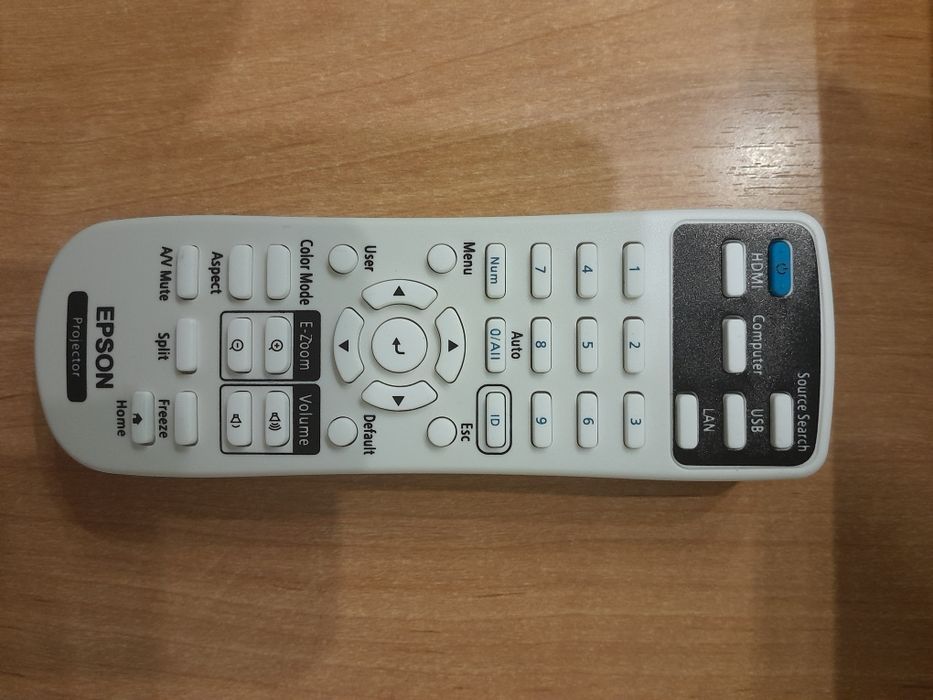 Epson EPSON EB-X11 LCD проэктор. Модель  H435B