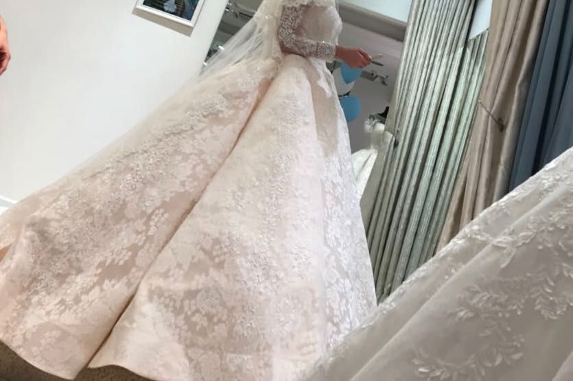 Шикарное свадебное платье ( Италия)