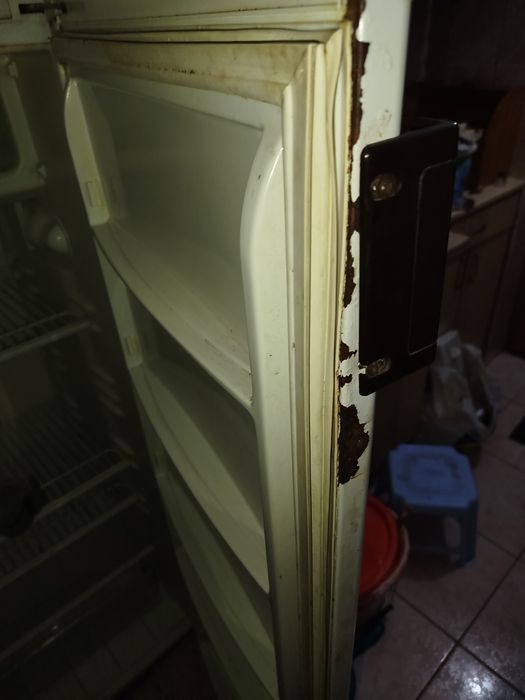 Vând frigider compresor functional