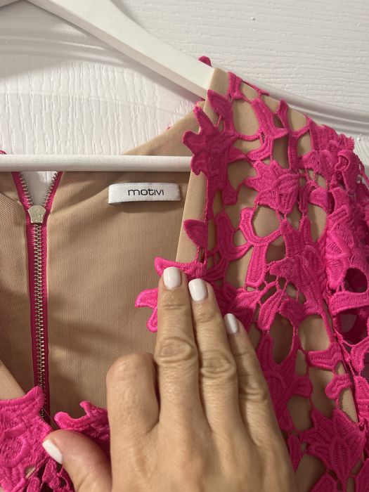 Vand rochita Motivi,marime M,fara eticheta