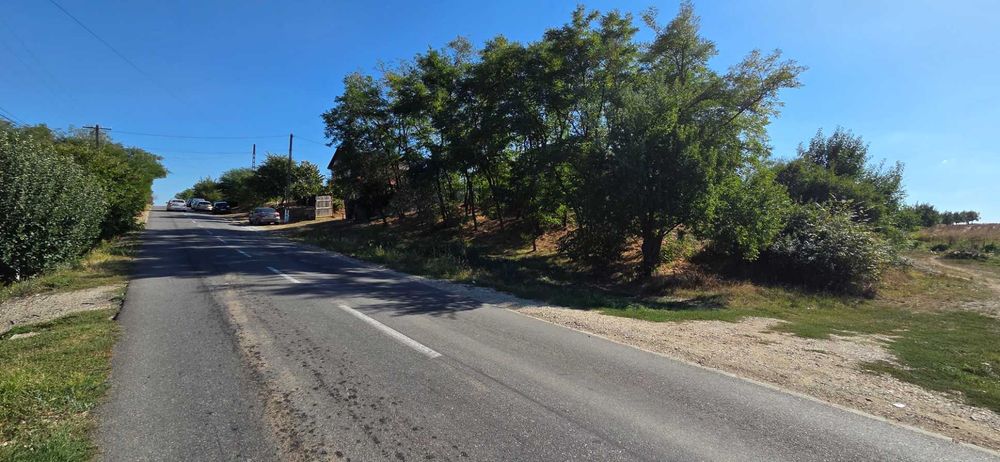 Teren intravilan si extravilan stradal Cateasca