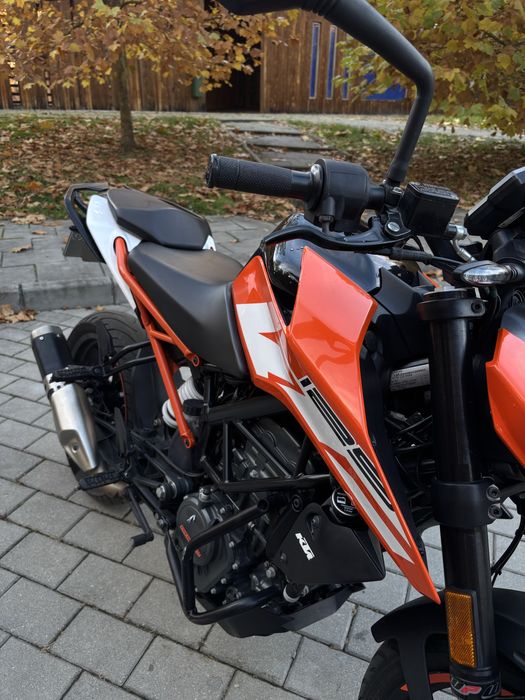 Ktm duke 125