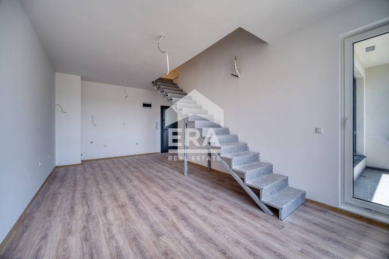 Продава се Тристаен апартамент в Варна, Победа - 114 кв.м за 1711 €/кв.м - Снимка #1