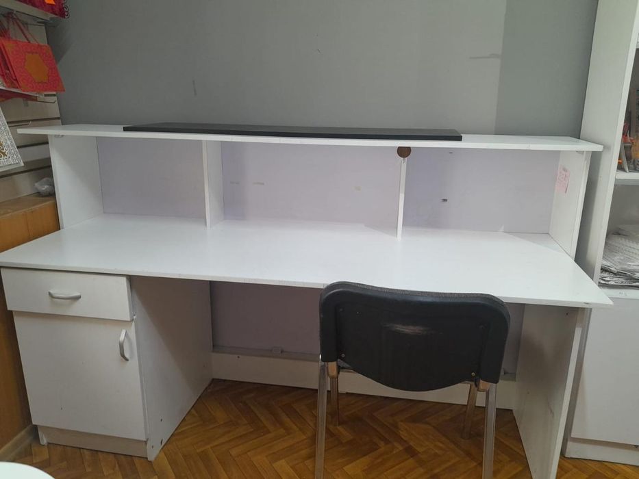 Витрины' мебель для торгового отдела
