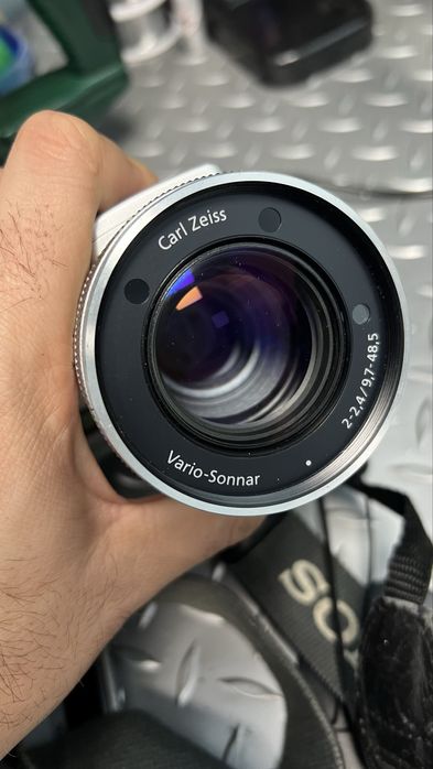 Фотоапарат Sony DSC-F717 и електронен четец Sony