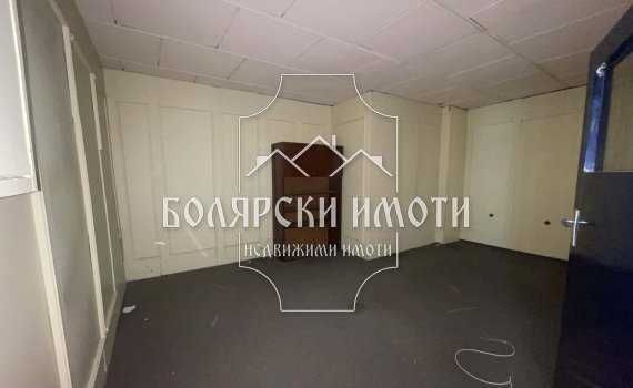 Продава се Офис в Велико Търново, Център - 237 кв.м за 843 €/кв.м - Снимка #2