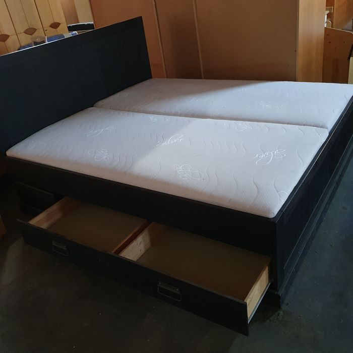 Pat dormitor masiv 1.80m/2m cu saltele+are sertare