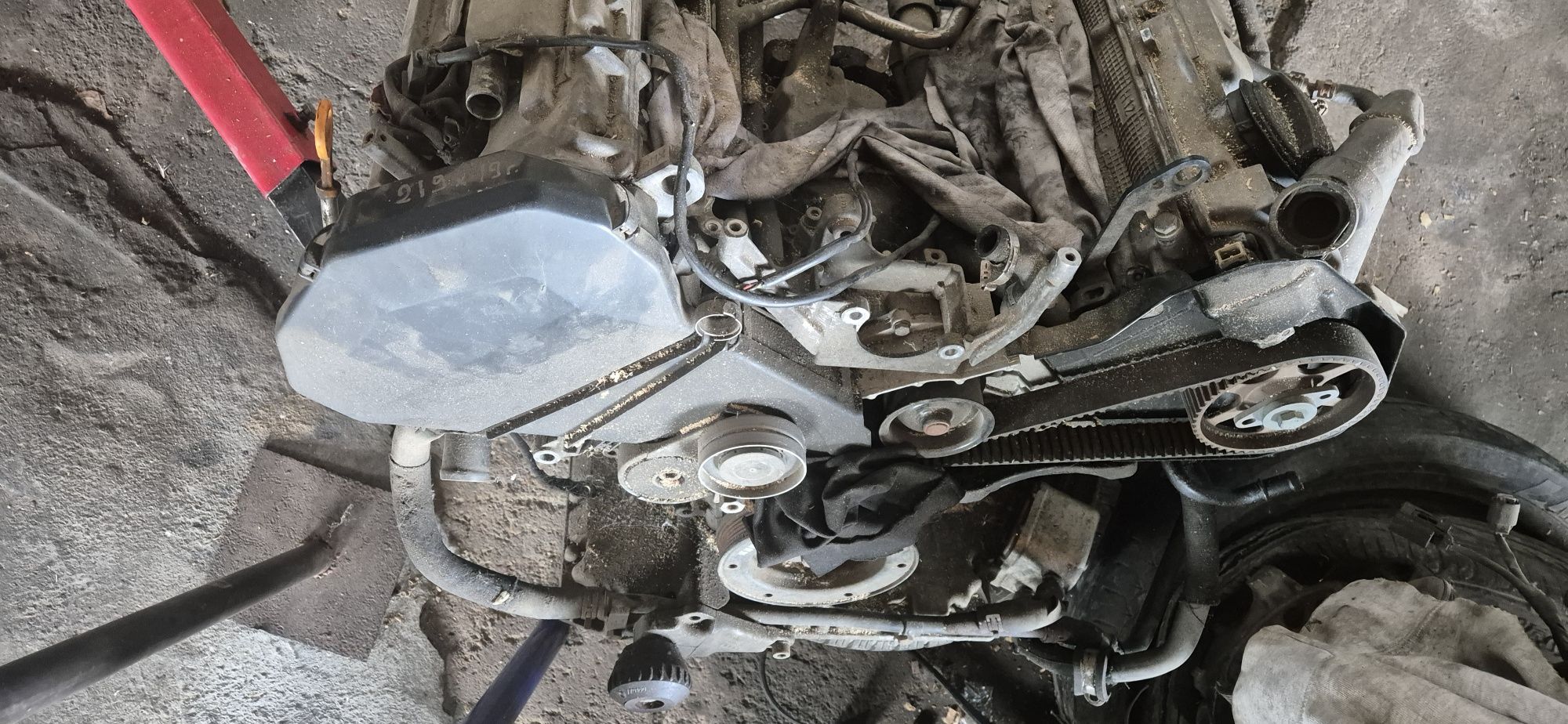 Audi a6 c5 2.8бензин 193кс двигател