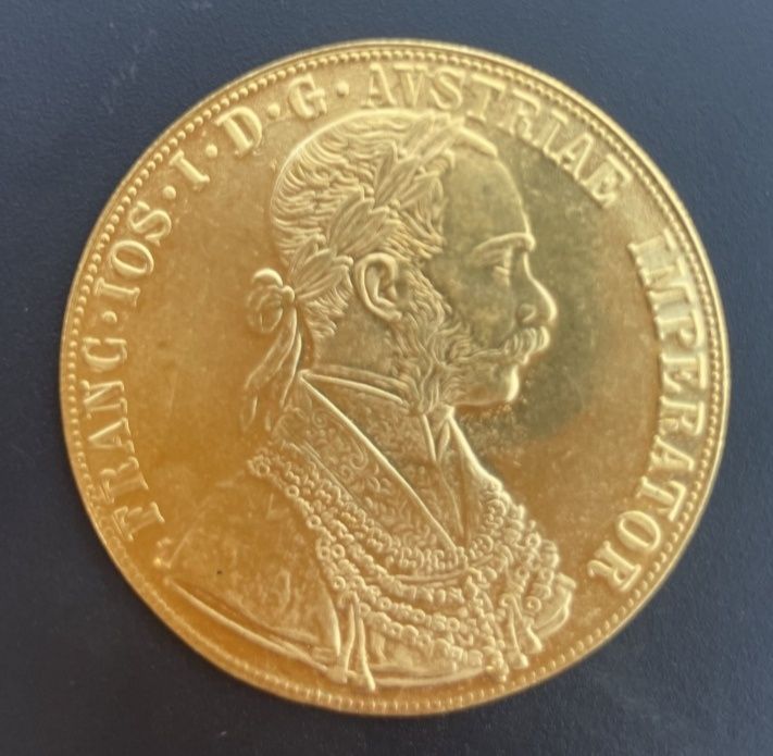 Moneda aur Austriaca Frank Iosif  24k și carcase plastic pentru monede