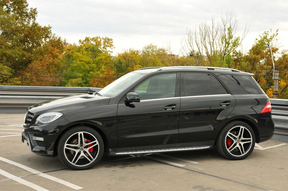 Mercedes Benz ML 350 4 Matic Pachet AMG63///
