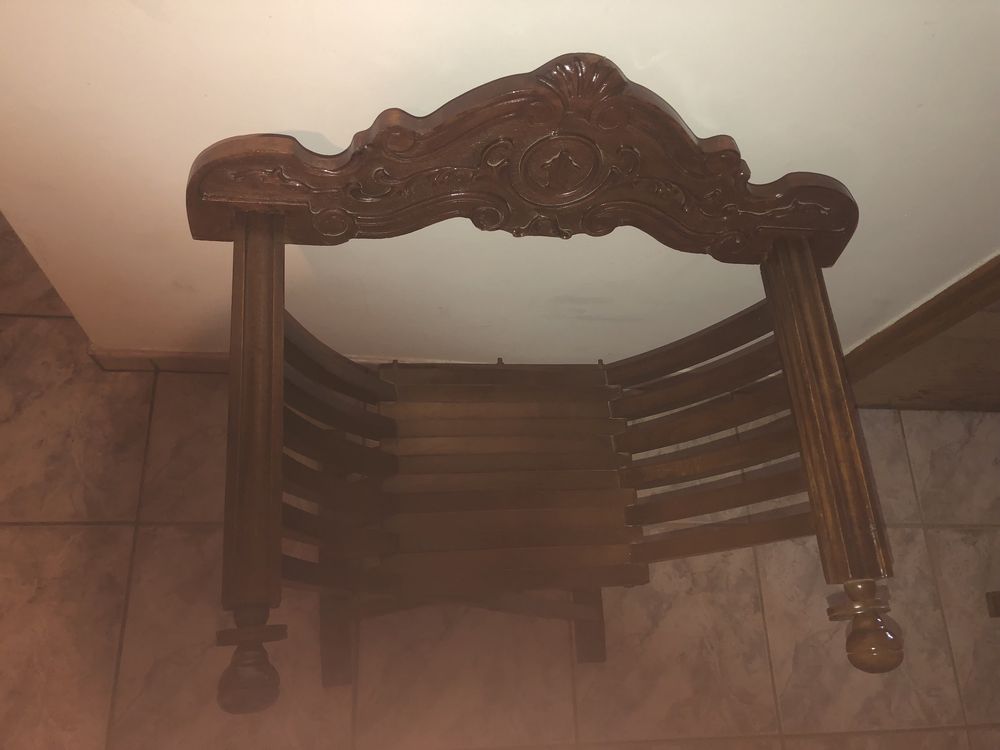 Jilt,scaun francez sculptat in lemn masiv