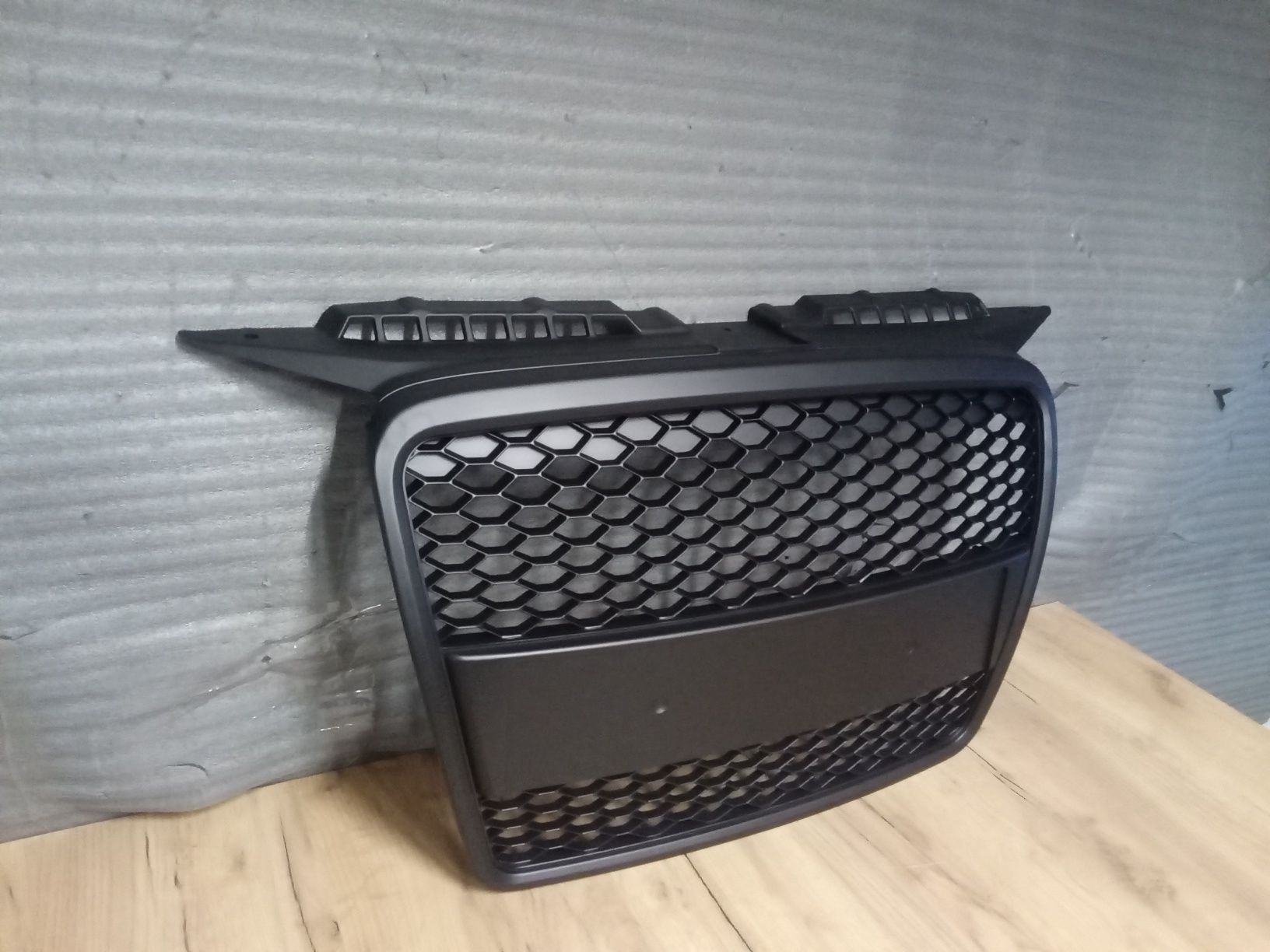 Grila radiator RS Look Audi A3 2005|2006|2007|2008 negru mat
