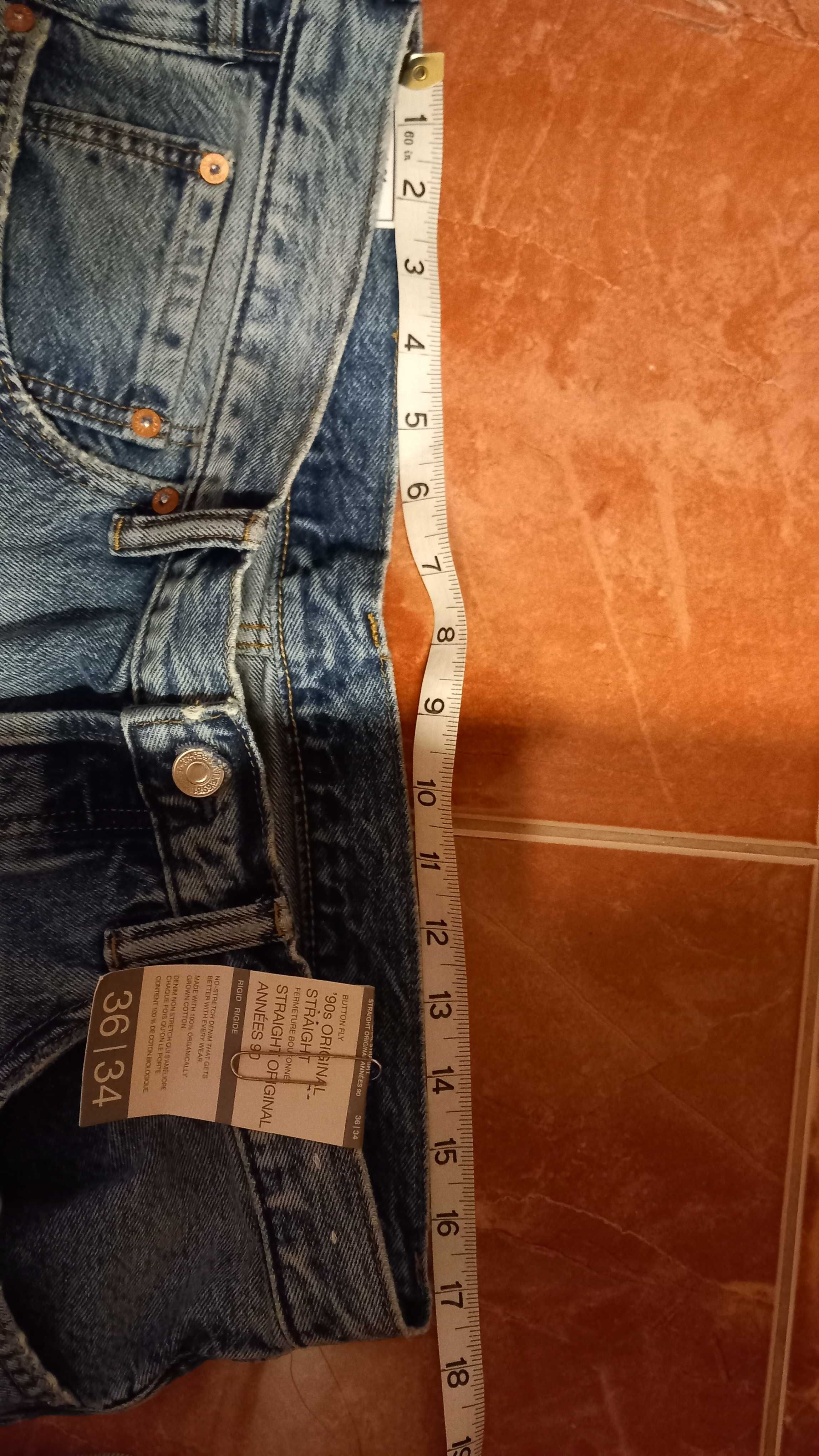 GAP jeans, цената е за чифт. Размери 33/32 и 36/34.