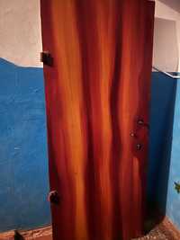 железная дверь, сделанная из чистого железа