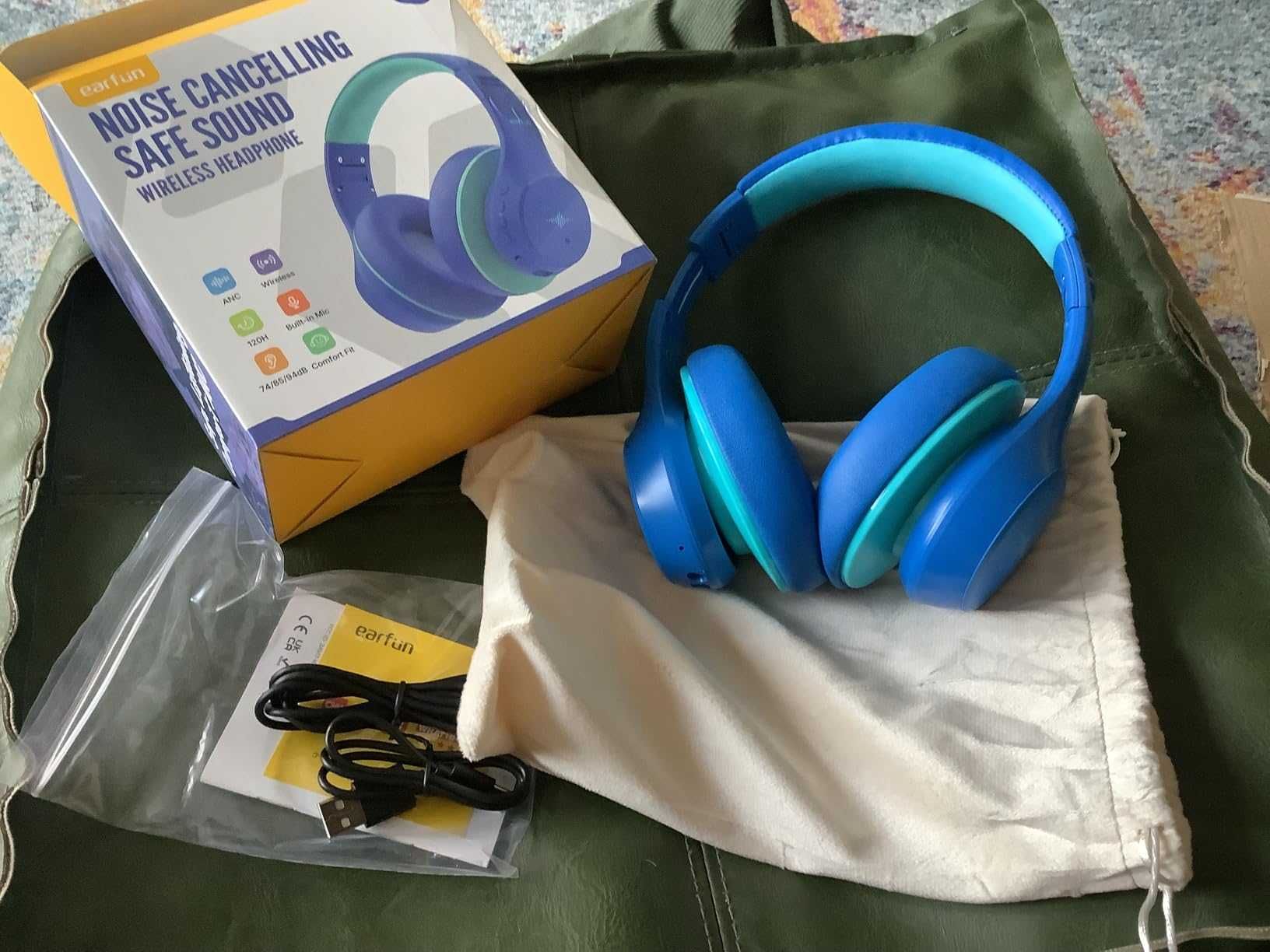 Слушалки EarFun с активно шумопотискане за деца, Bluetooth, 120 часа