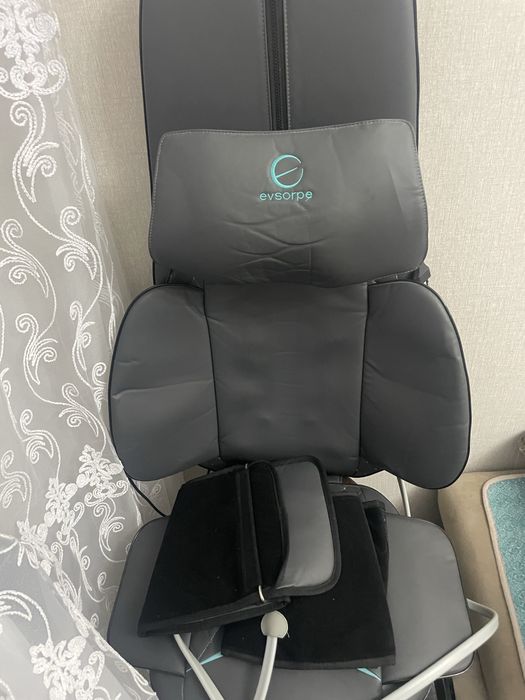 массажное кресло(почти новое)