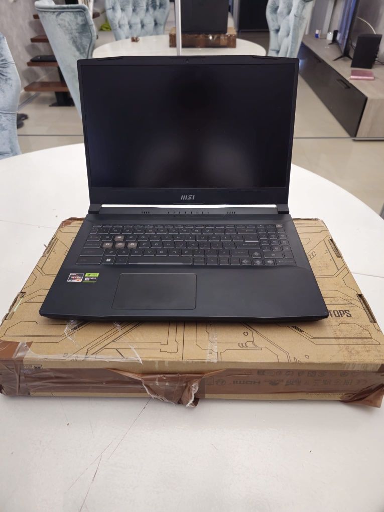 Laptop gaming MSI bravo 15 c7ve