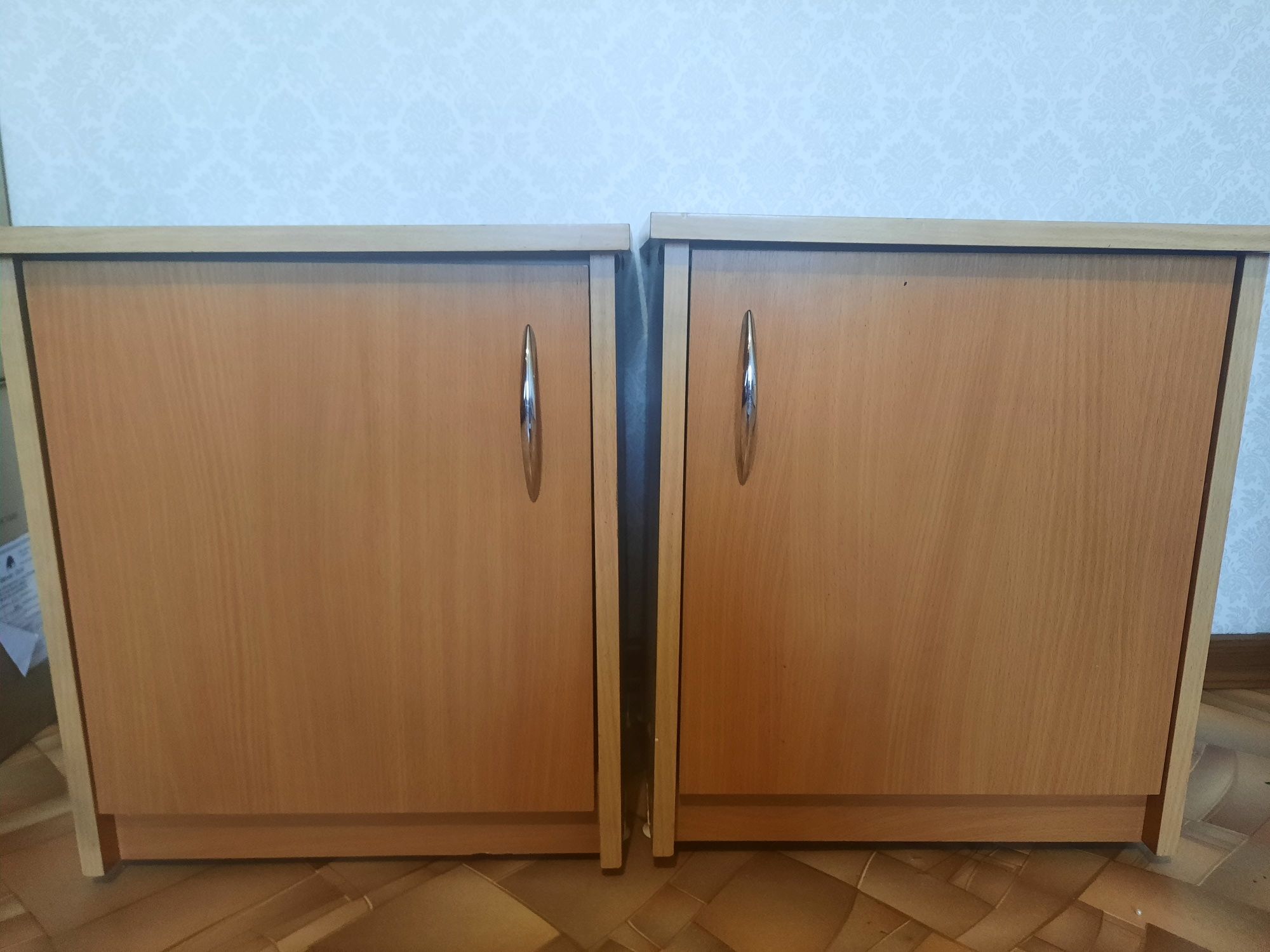 Тумбочка тумба шкаф