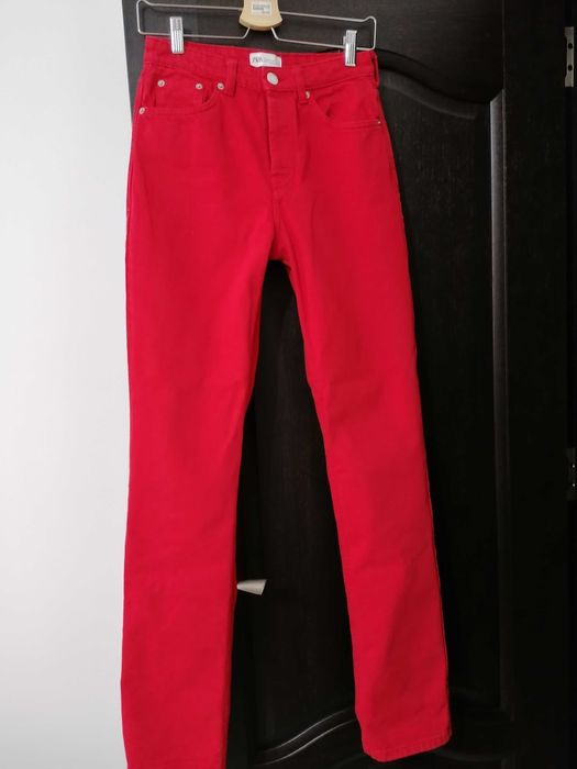 Blugi rosii Zara 36