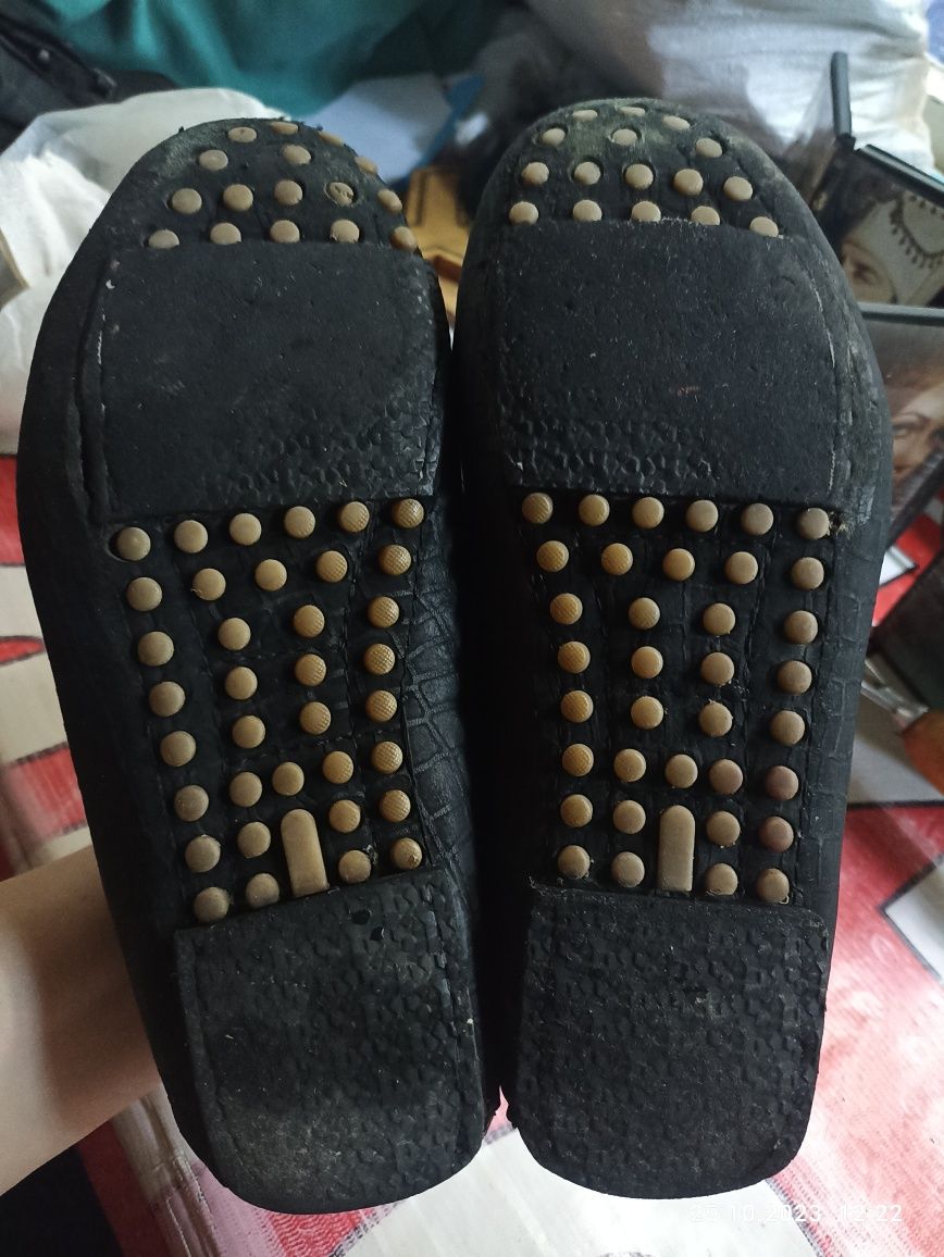 Мужские кожаные туфли  б/у ремонтированы