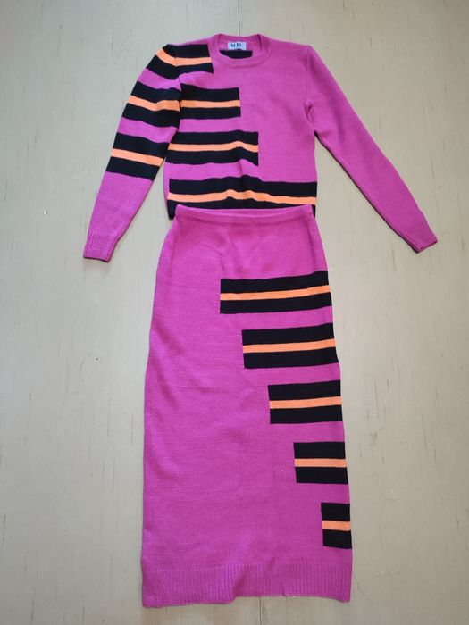 Костюм трикотажный для девочки, женщины.