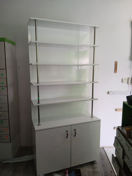 Шкафлар сатылады магазин хам аптекалар ушин жаксы жагдайда