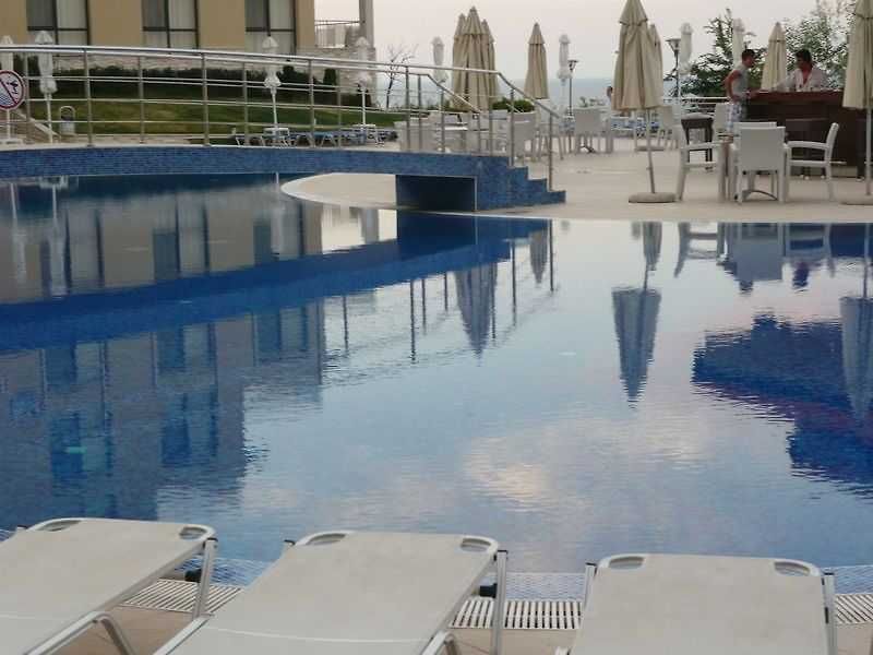 Продава се Тристаен апартамент в Бяла - 107 кв.м за 841 €/кв.м - Снимка #12