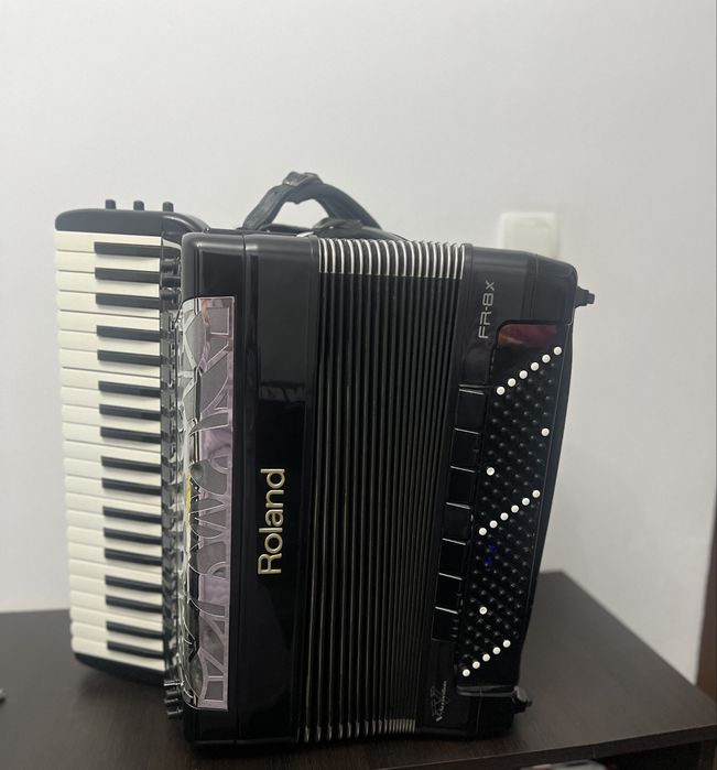 Roland fr8x