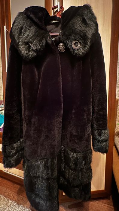 Продам шубу мутоновая с норкой