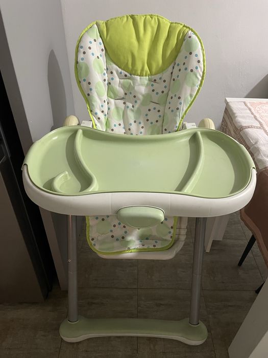 Scaun de masa bebe
