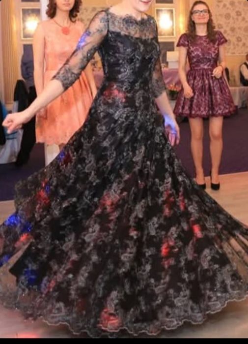 Rochie superbă, spectaculoasă, mărime 36-38.