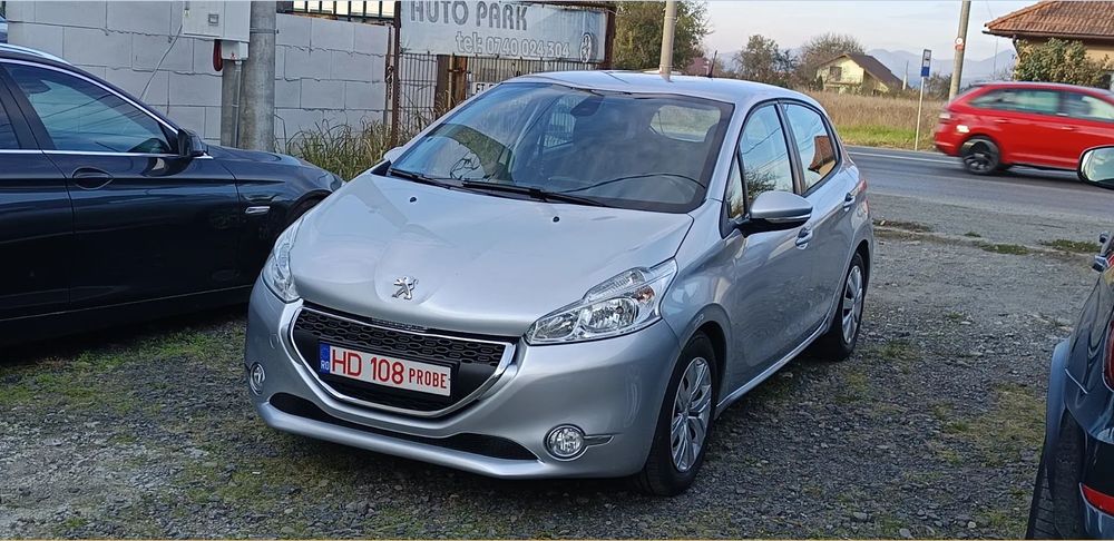Peugeot 208 Euro 5/Klima/Navi/Geamuri El/Pilot Automat/Proiectoare ceata/ TOP