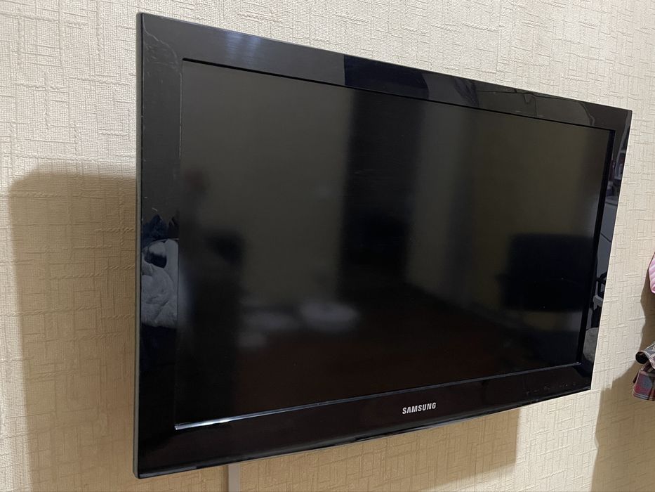 Телевизор Samsung 32” (LA32E420E2R)