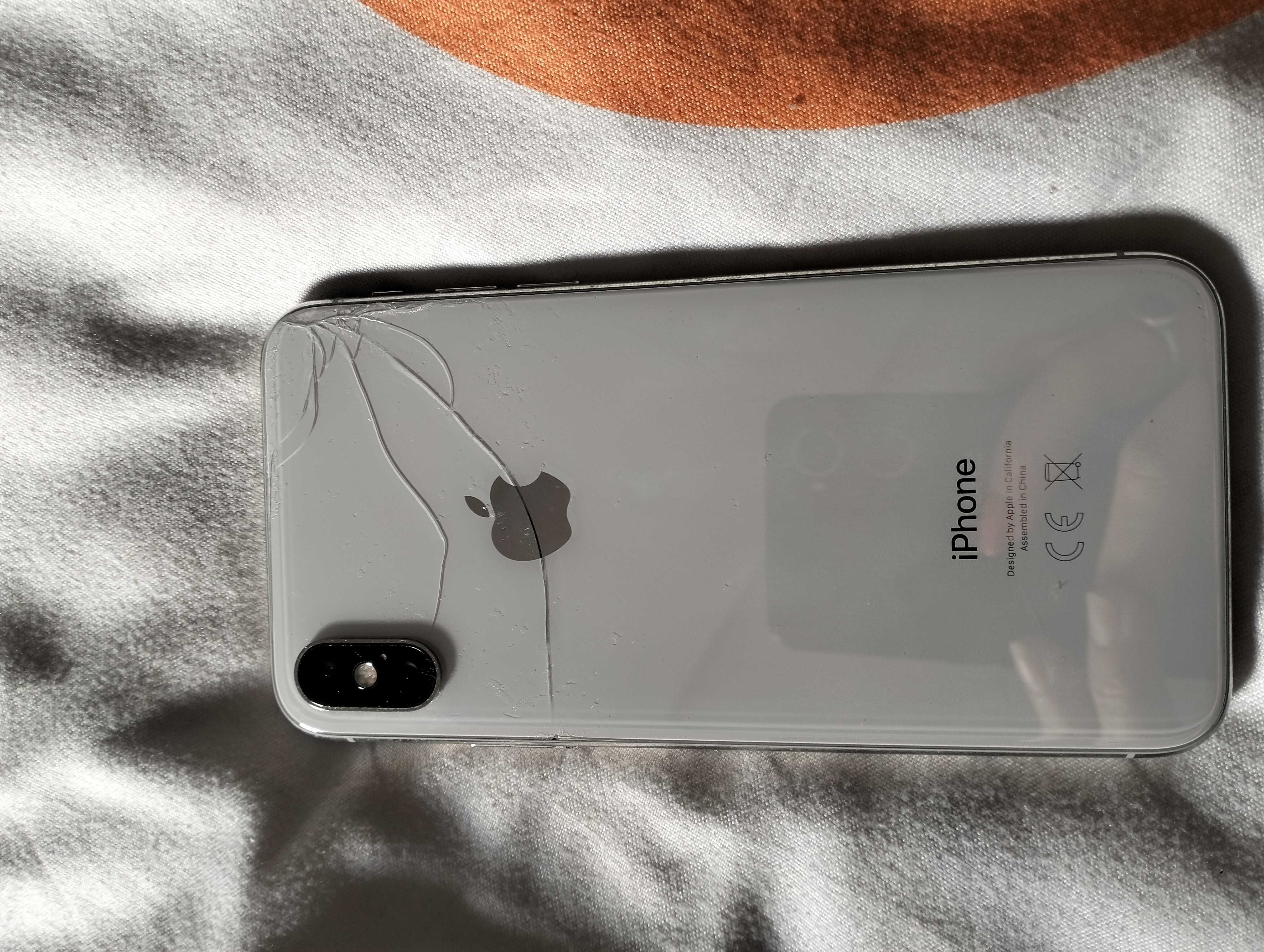 iPhone x  culoare alb