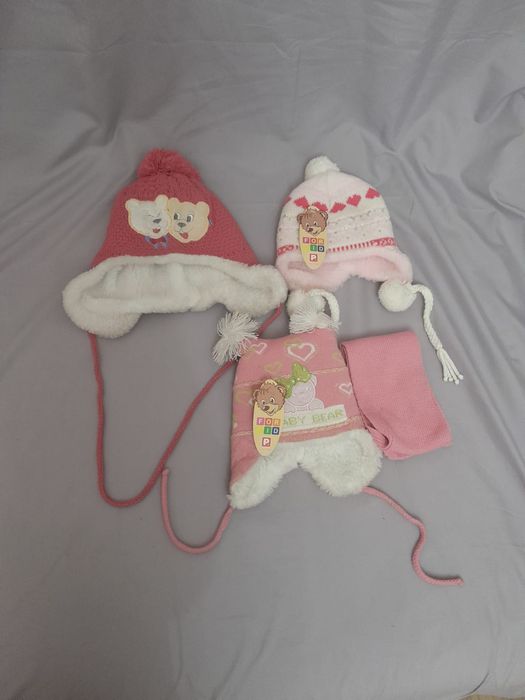 Продам шапки детские дев