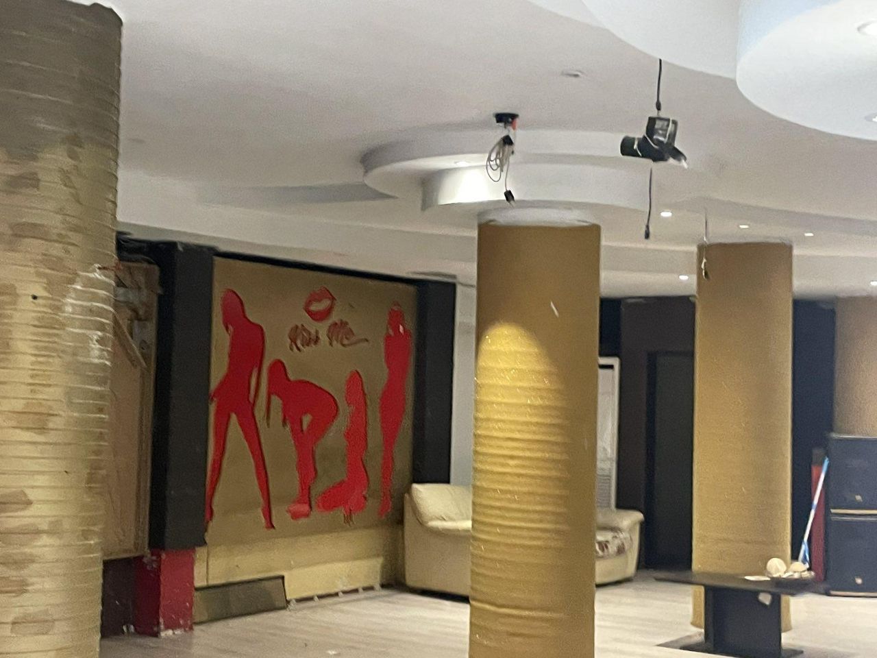 Дава се под наем Заведение в Пловдив, Кършияка - 180 кв.м за 800 € - Снимка #1