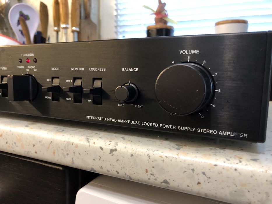 Wega 301v стерео усилвател