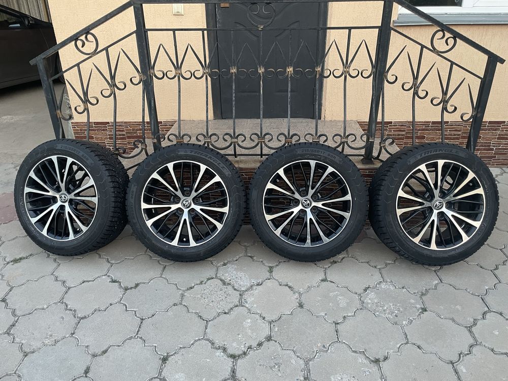 Зимние шины для Камри с дисками