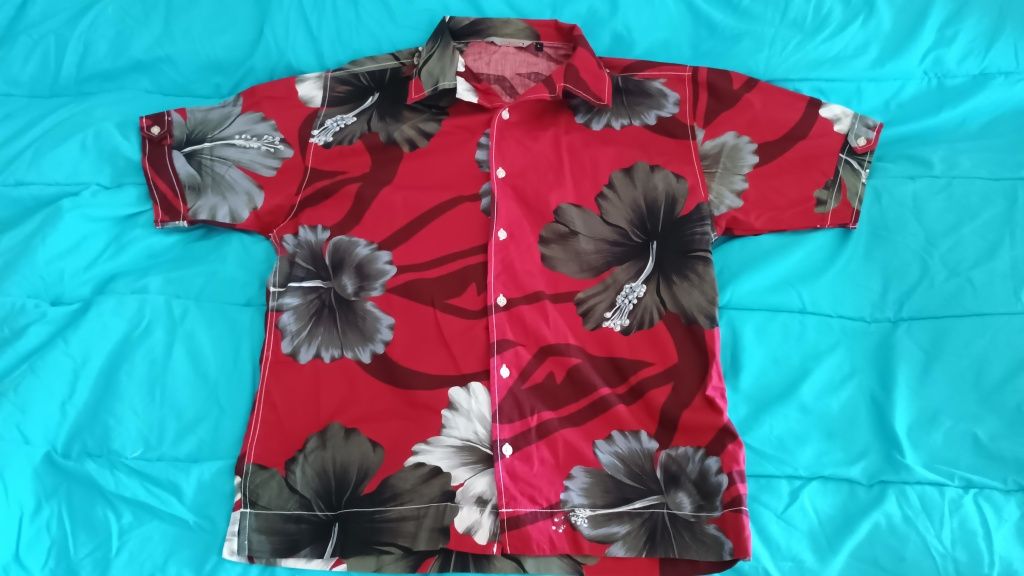 Продавам мъжка хавайска,памучна риза Quiksilver ,размер Л